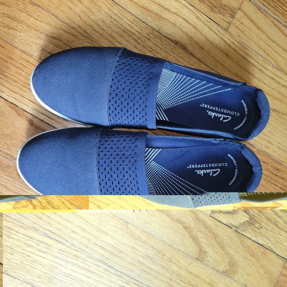 Clarks Cloudsteppers Women Navy Blue Slip On Shoes Size 10 Breeze Vibe